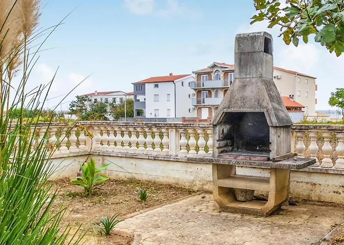 1 Bedroom Lovely In Apartment Nin
