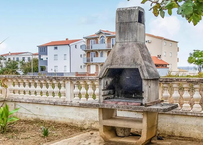 1 Bedroom Lovely In