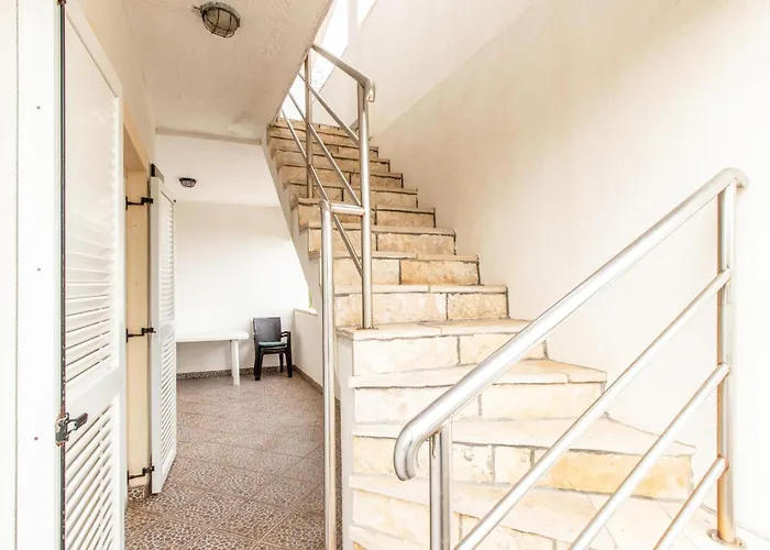 1 Bedroom Lovely In *