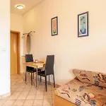 Apartamento 1 Bedroom Amazing In *